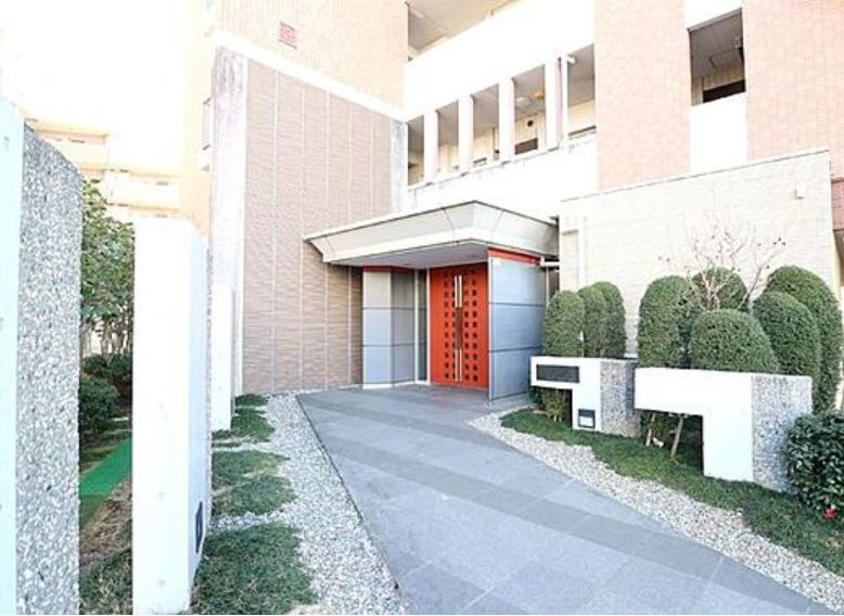 パークナード亀戸ロジュマンのエントランス