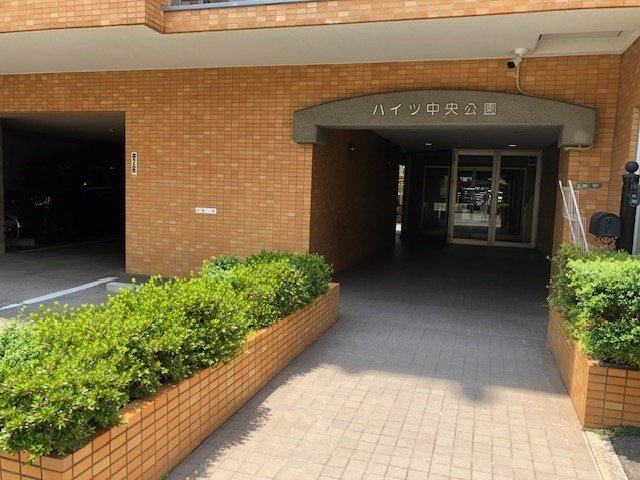 呉市中央３丁目の賃貸マンションのエントランス