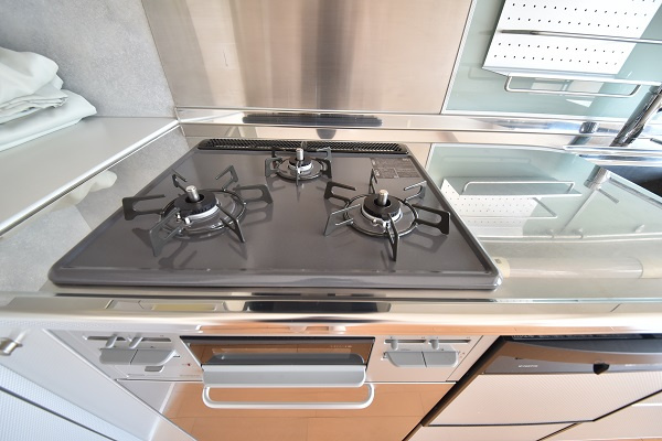 呉市中央３丁目の賃貸マンションのキッチン