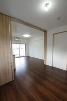 フュージョナル菊川の洋室