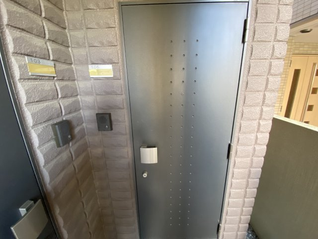 シャトレ新江古田の玄関|玄関ドア