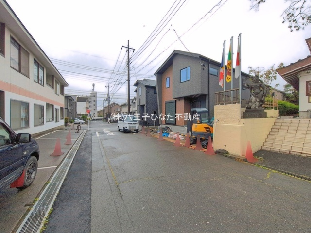 祝成約　八王子市　山田町　新築戸建ての前面道路含む現地写真|～仲介手数料無料☆八王子ひなた不動産～八王子市山田町　新築戸建て