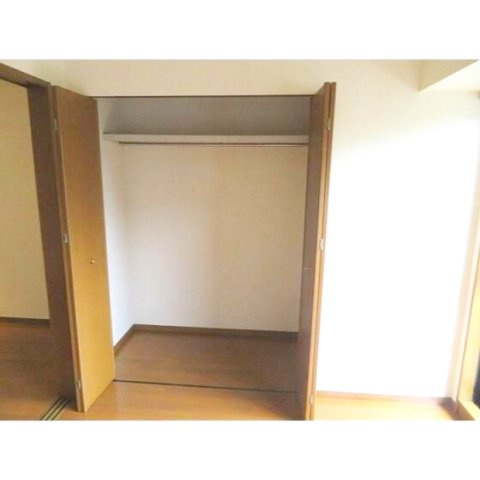 ＹＡＹＯＩ　ＣＯＵＲＴの収納