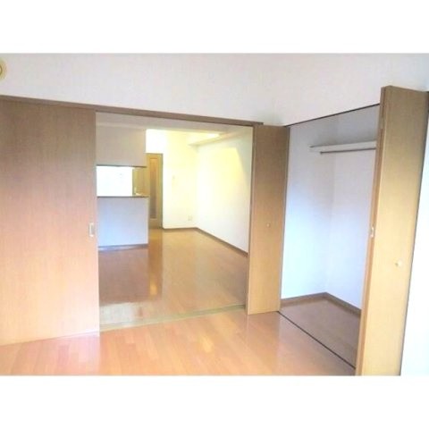 ＹＡＹＯＩ　ＣＯＵＲＴの内装