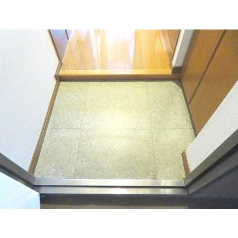 ＹＡＹＯＩ　ＣＯＵＲＴの玄関