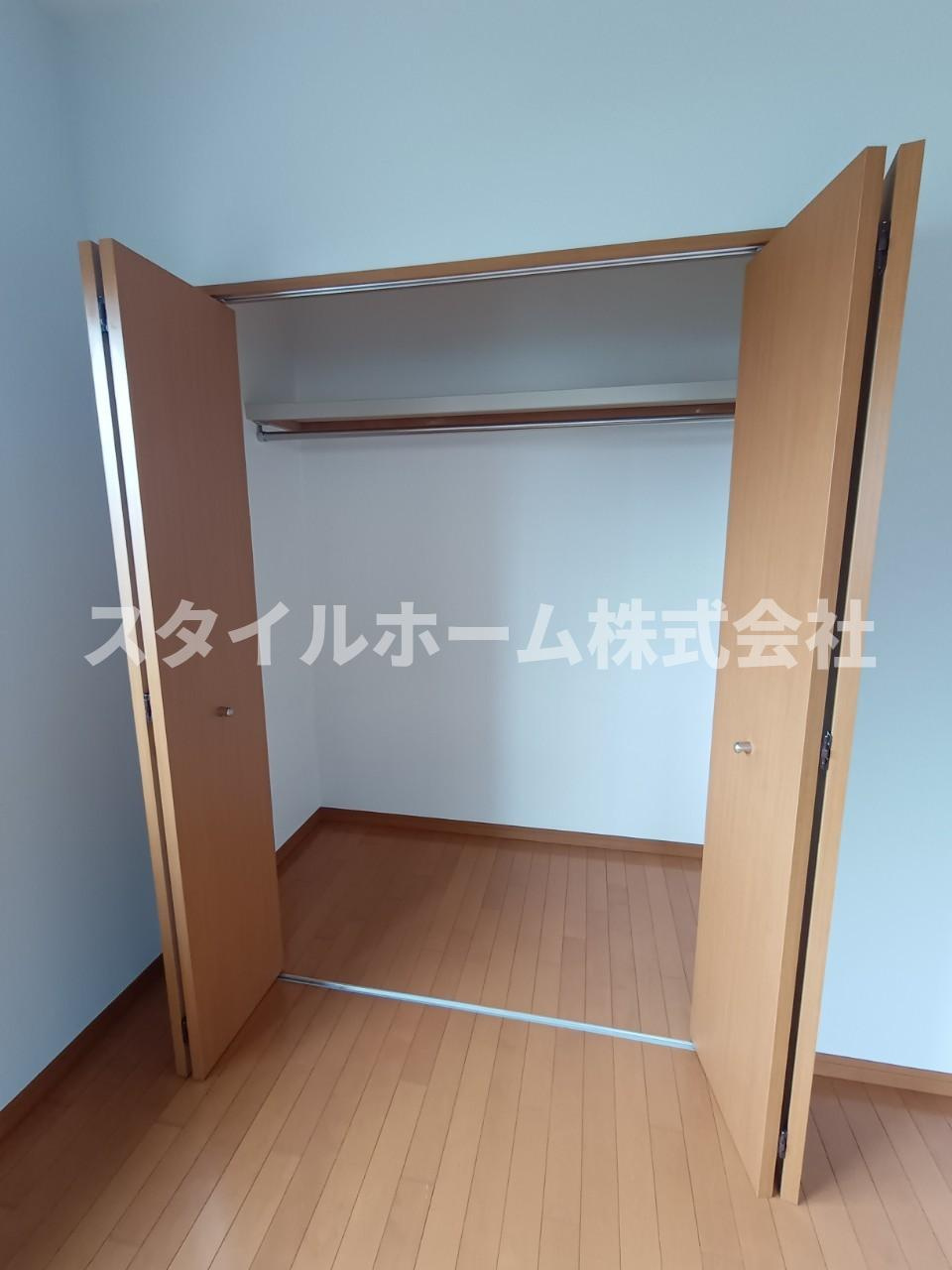 エスポワールの収納|同建物内別部屋の写真です。