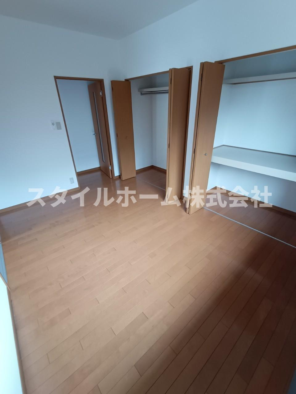 エスポワールの内装|同建物内別部屋の写真です。