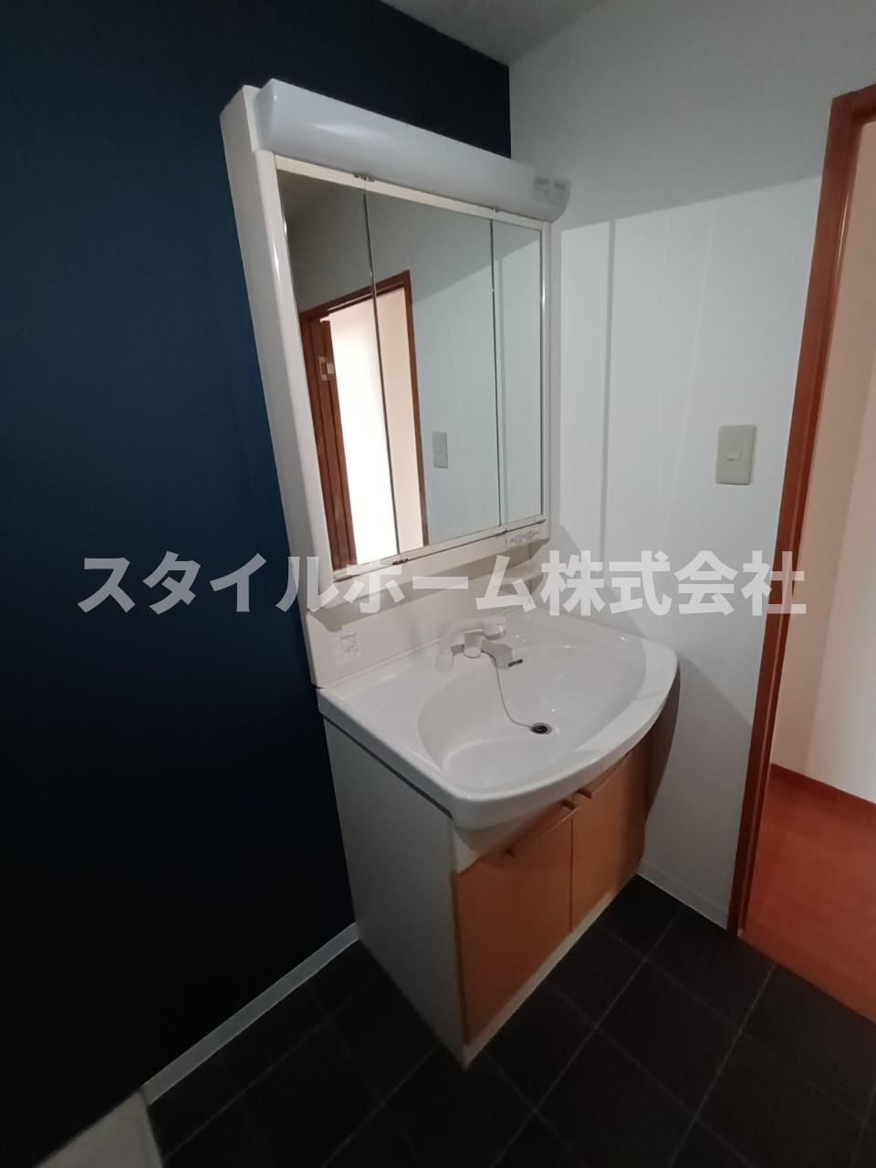 エスポワールの洗面所|同建物内別部屋の写真です。