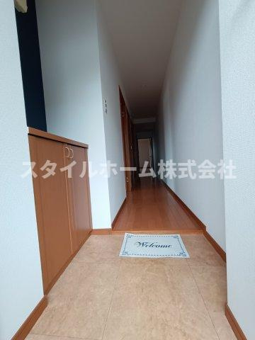 エスポワールの内装|同建物内別部屋の写真です。