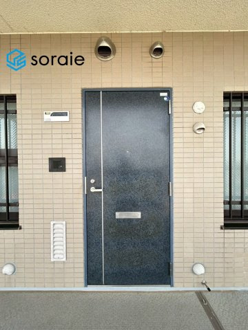 エステ・スクエア新所沢の玄関|2/5　撮影