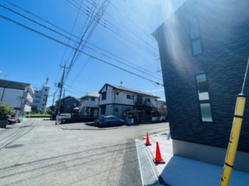 祝　成約済み　八王子市　山田町　新築戸建ての前面道路含む現地写真|～仲介手数料無料☆八王子ひなた不動産～八王子市山田町　新築戸建て