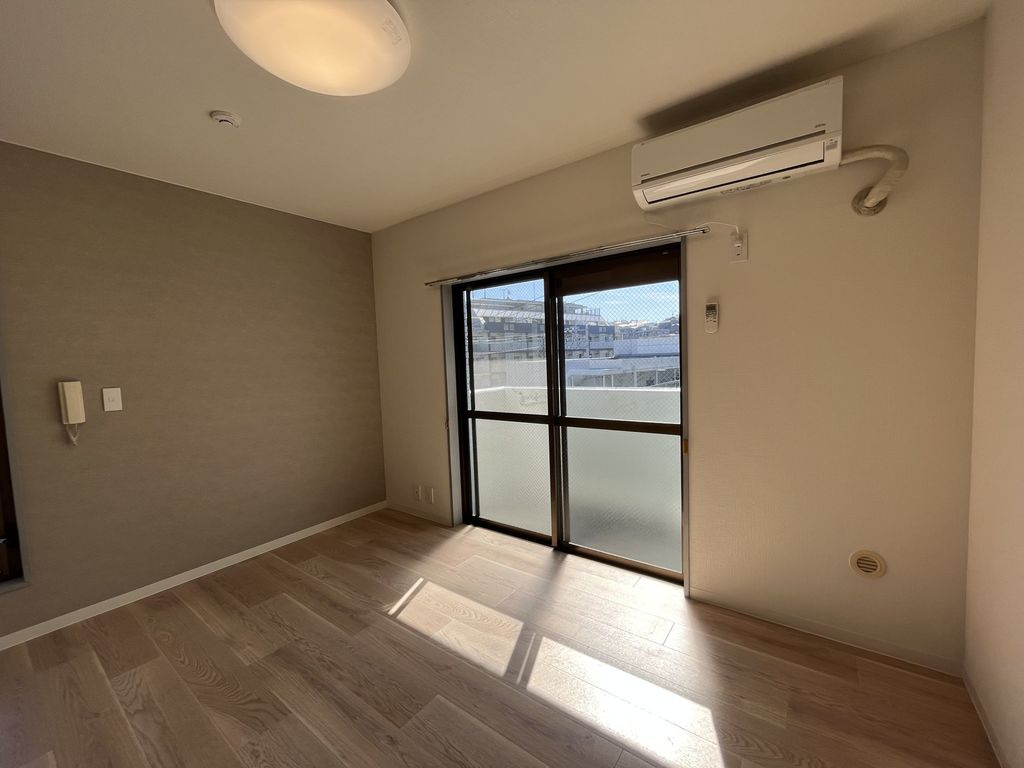 川崎市麻生区高石３丁目の賃貸マンションの居間・リビング