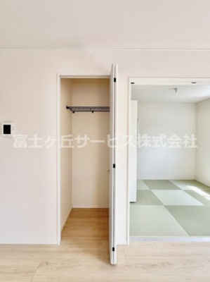 【収納】 | 富士宮市ひばりが丘 新築一戸建て | キッチン横の収納です