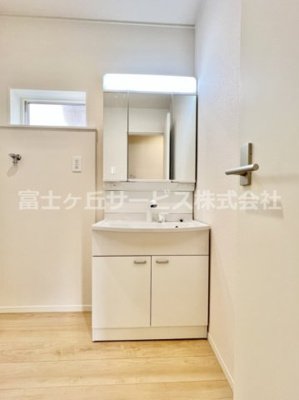 【独立洗面台】 | 富士宮市ひばりが丘 新築一戸建て | 朝の身支度には欠かせない独立洗面化粧台