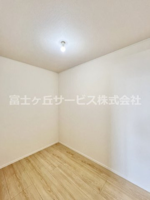 【収納】 | 富士宮市ひばりが丘 新築一戸建て | 3帖のストレージルームです