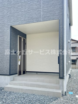 【エントランス】 | 富士宮市ひばりが丘 新築一戸建て | エントランスです