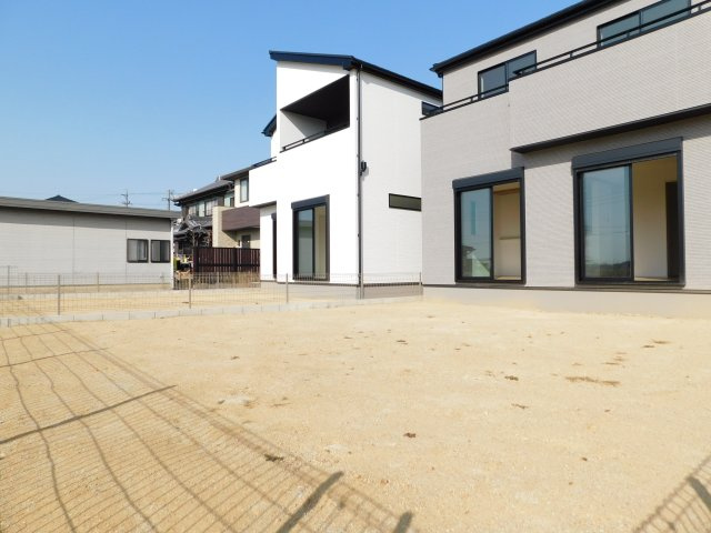 名古屋市港区藤高１丁目の新築一戸建の庭|◇庭◇　　南面で陽当り良好な広い庭付き♪　BBQや家庭菜園も出来ます！