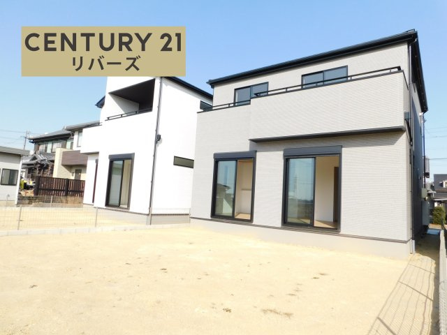 名古屋市港区藤高１丁目の新築一戸建の外観|☆2号棟☆　ラスト１棟！！いつでもご案内出来ます♪（お問合せ当日、平日、水曜、夜間もＯＫ）　長期優良住宅！　敷地６２．７４坪！　駐車並列３台ＯＫ　南面に広い庭付き♪　ＷＩＣやパントリーなど収納豊富！