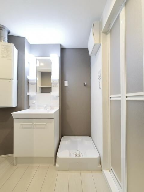 Ｃｒｏｓｓ　Ｇｒａｙ町屋の独立洗面台