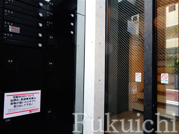 ReveResidence学芸大学Ⅲ（レーヴレジデンス）のエントランス