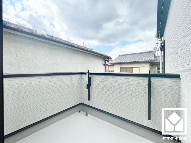宇治市小倉町西浦のバルコニー