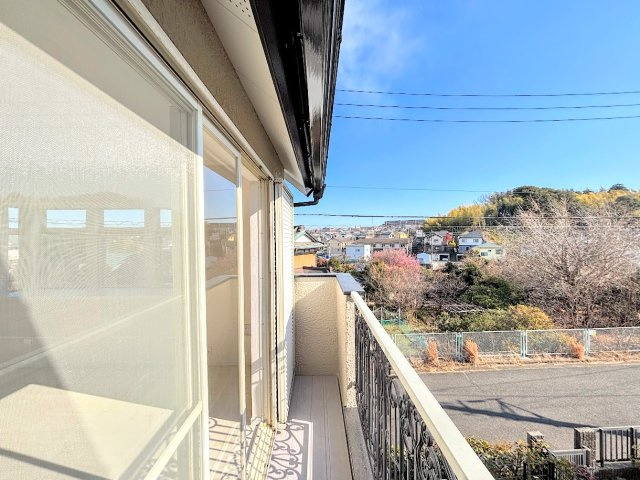 泉区西が岡2丁目　中古戸建てのバルコニー|◆日当たり良好なバルコニー！毎日のお洗濯にも嬉しいですね！
