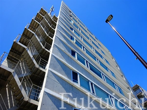 イプセ学芸大学の外観