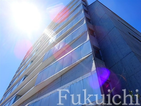 イプセ学芸大学の外観