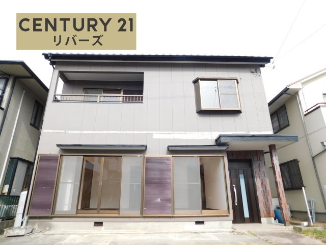 愛西市稲葉町米野の中古一戸建の外観|☆新規内外装リフォーム済☆　　いつでもご案内出来ます♪（お問合せ当日、平日、水曜、夜間の見学でもＯＫ）　南向き！　敷地５０坪超！　建坪４０．５８坪！　駐車並列３台ＯＫ！　６ＬＤＫ♪
