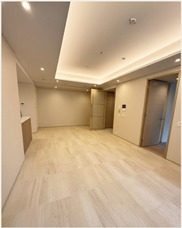 【居間・リビング】 | ★仲介手数料無料★三田ガーデンヒルズPARK MANSION（38年ぶりのガーデンヒルズを冠した物件）