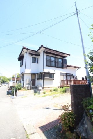 R BOX上津の外観