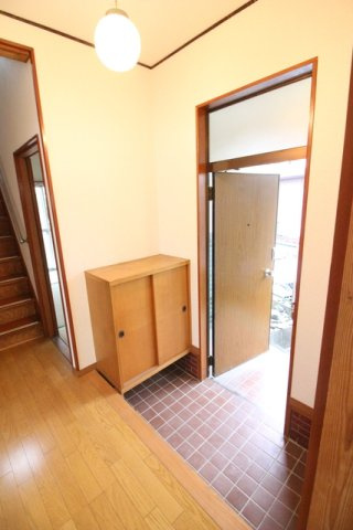 R BOX上津の玄関