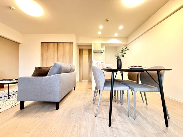 ファミリープラザ朝潮橋B館の居間・リビング