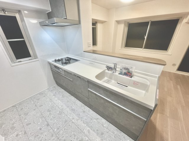 エンゼルハイム上野芝の居間・リビング