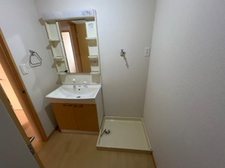 【洗面所】 | ラヴィアンローズＳ | 洗髪洗面化粧台