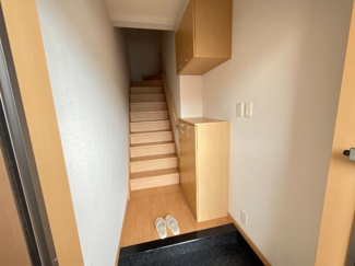 【玄関】 | ラヴィアンローズＳ | 玄関