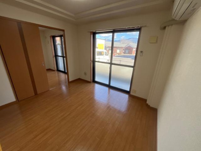 【居間・リビング】 | ルミナスハイツ市川 | リビング