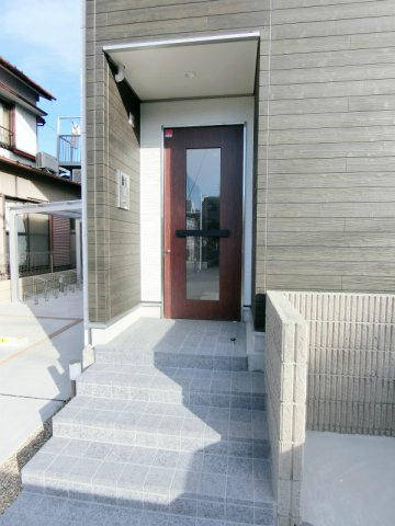 リブリ・山王のエントランス