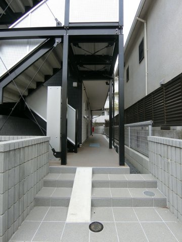 リブリ・高津のエントランス