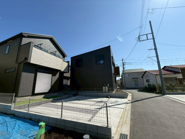 平塚市豊田宮下新築戸建て　3期2号棟の前面道路含む現地写真