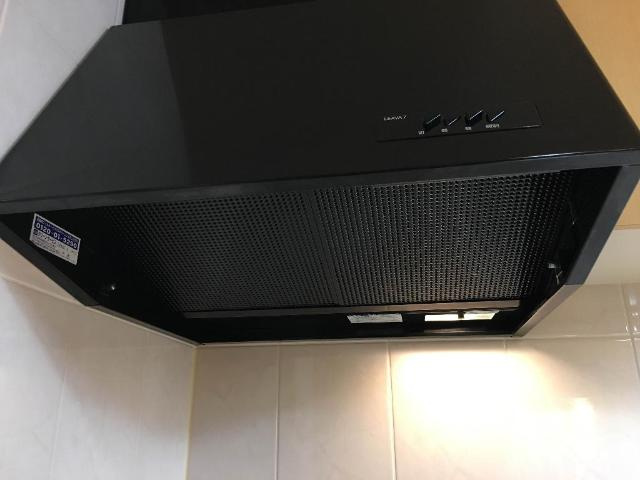 梅町マンションのキッチン|レンジフード