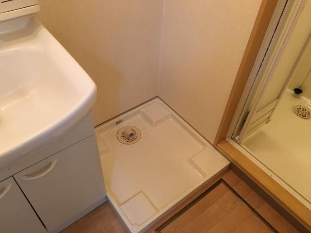 梅町マンションの洗面所|洗濯パン