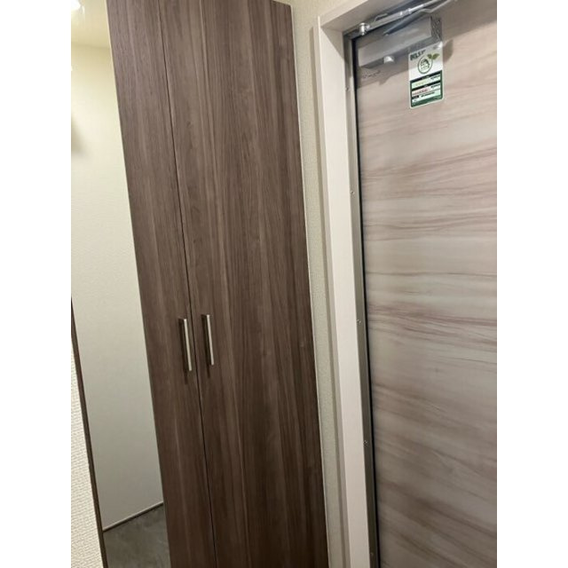 D-ROOM蘇原村雨町A棟の玄関
