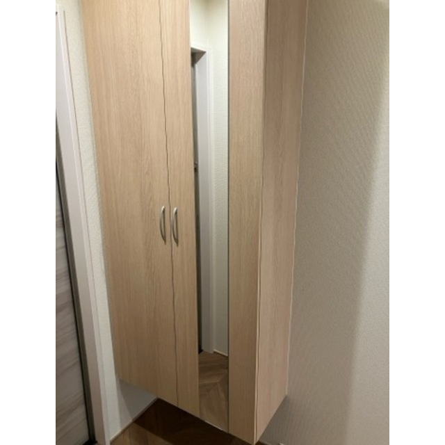 D-ROOM蘇原村雨町A棟の玄関