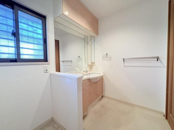 【独立洗面台】