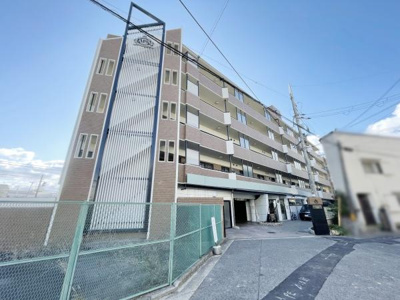 【外観】 | APAガーデンコート鳳西壱番館 | JR阪和線「鳳」駅が徒歩7分。通勤にも外出にもアクセス良好。家族でおでかけすることも増えそうですね♪