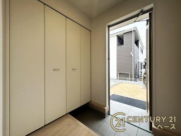 クレイドルガーデン龍田 １号棟 ／新築一戸建の玄関|■玄関には大容量収納スペースを完備！■