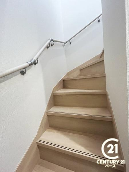 クレイドルガーデン龍田 ２号棟 ／新築一戸建の内装|こちらは階段になっております。
