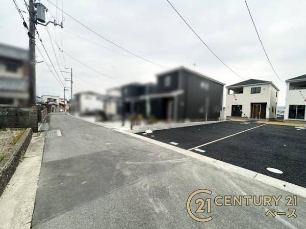 クレイドルガーデン龍田 ２号棟 ／新築一戸建の前面道路含む現地写真|■現地撮影写真■敷地と道路の高低差が少なく駐車もスムーズです！