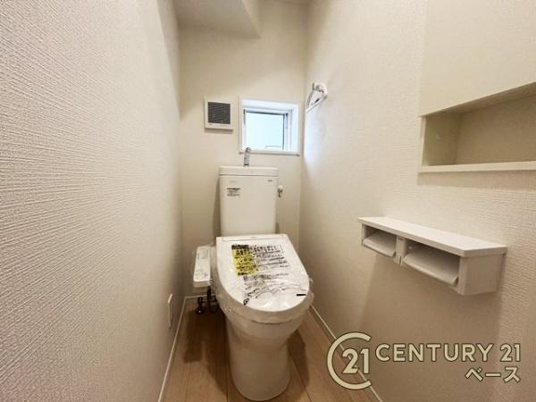クレイドルガーデン龍田 ２号棟 ／新築一戸建のトイレ|■従来品と比べ約７０％も節水タイプのトイレです！１階・２階共にウォシュレット付き！■
